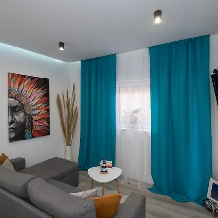 Viktorija Apartment *
